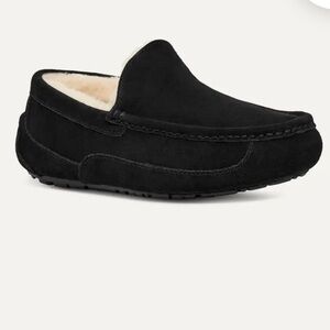 NWT UGG men’s Ascot slipper in black - size 11